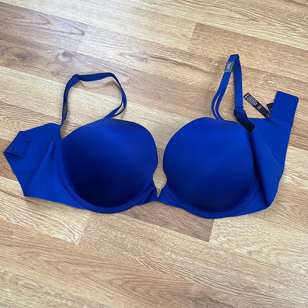 NWOT 36D Victoria Secret push-up bra